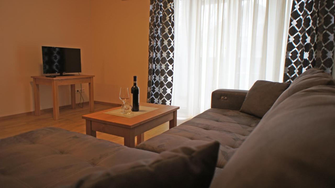 Hotel Heimfeld Restaurant Cafe Garching an Der Alz Екстер'єр фото