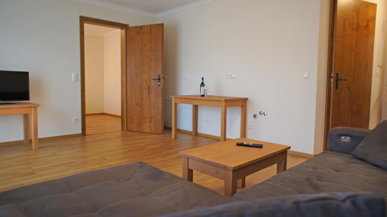 Hotel Heimfeld Restaurant Cafe Garching an Der Alz Екстер'єр фото
