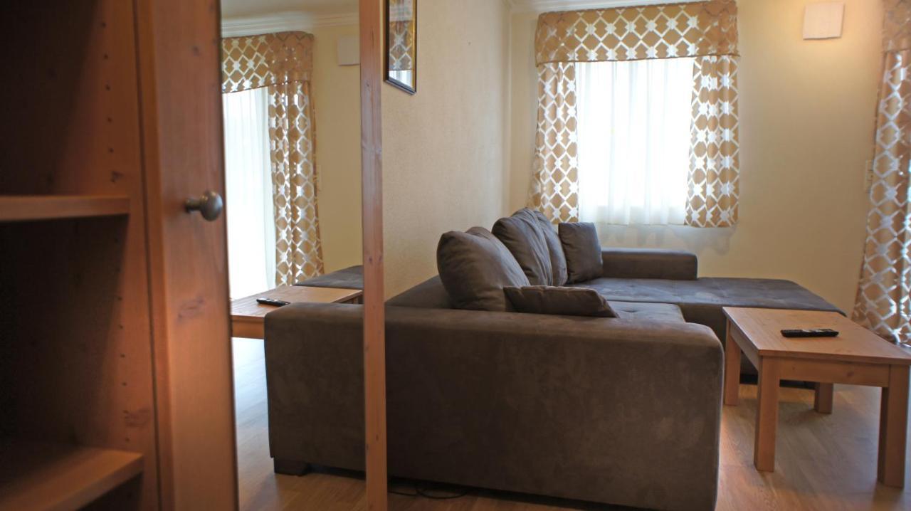 Hotel Heimfeld Restaurant Cafe Garching an Der Alz Екстер'єр фото