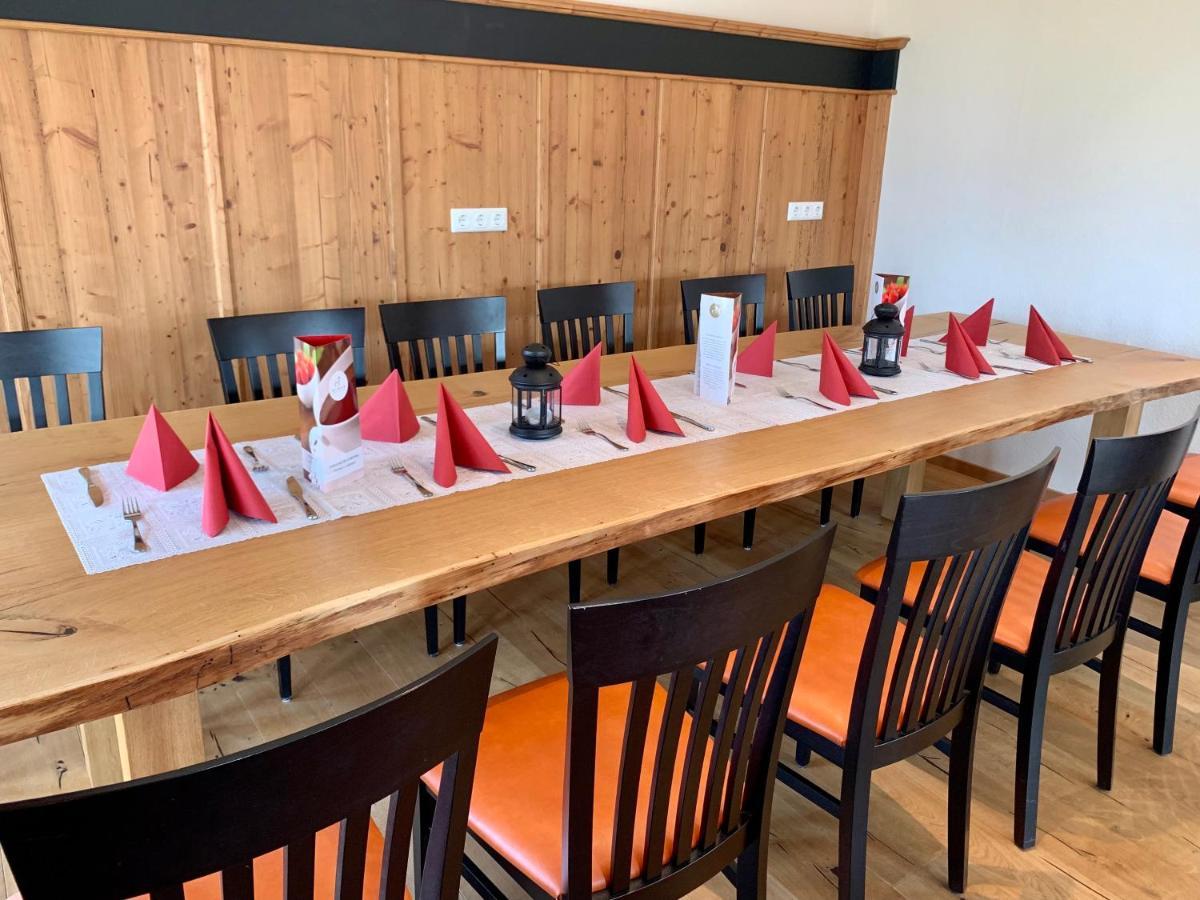 Hotel Heimfeld Restaurant Cafe Garching an Der Alz Екстер'єр фото