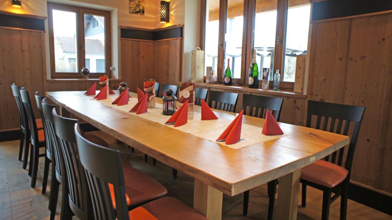 Hotel Heimfeld Restaurant Cafe Garching an Der Alz Екстер'єр фото