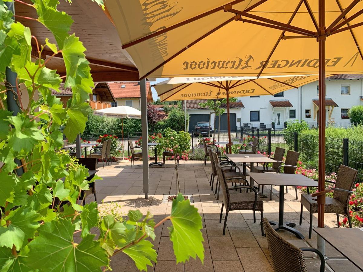 Hotel Heimfeld Restaurant Cafe Garching an Der Alz Екстер'єр фото
