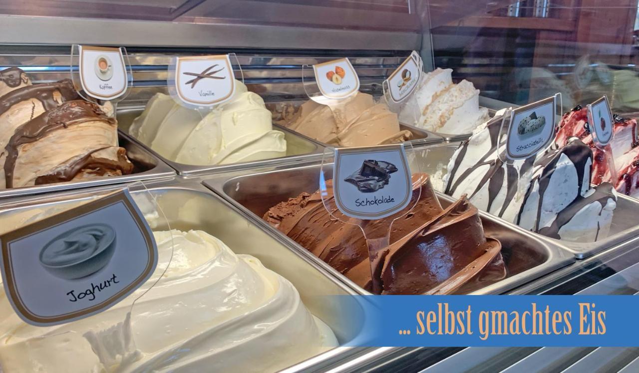 Hotel Heimfeld Restaurant Cafe Garching an Der Alz Екстер'єр фото